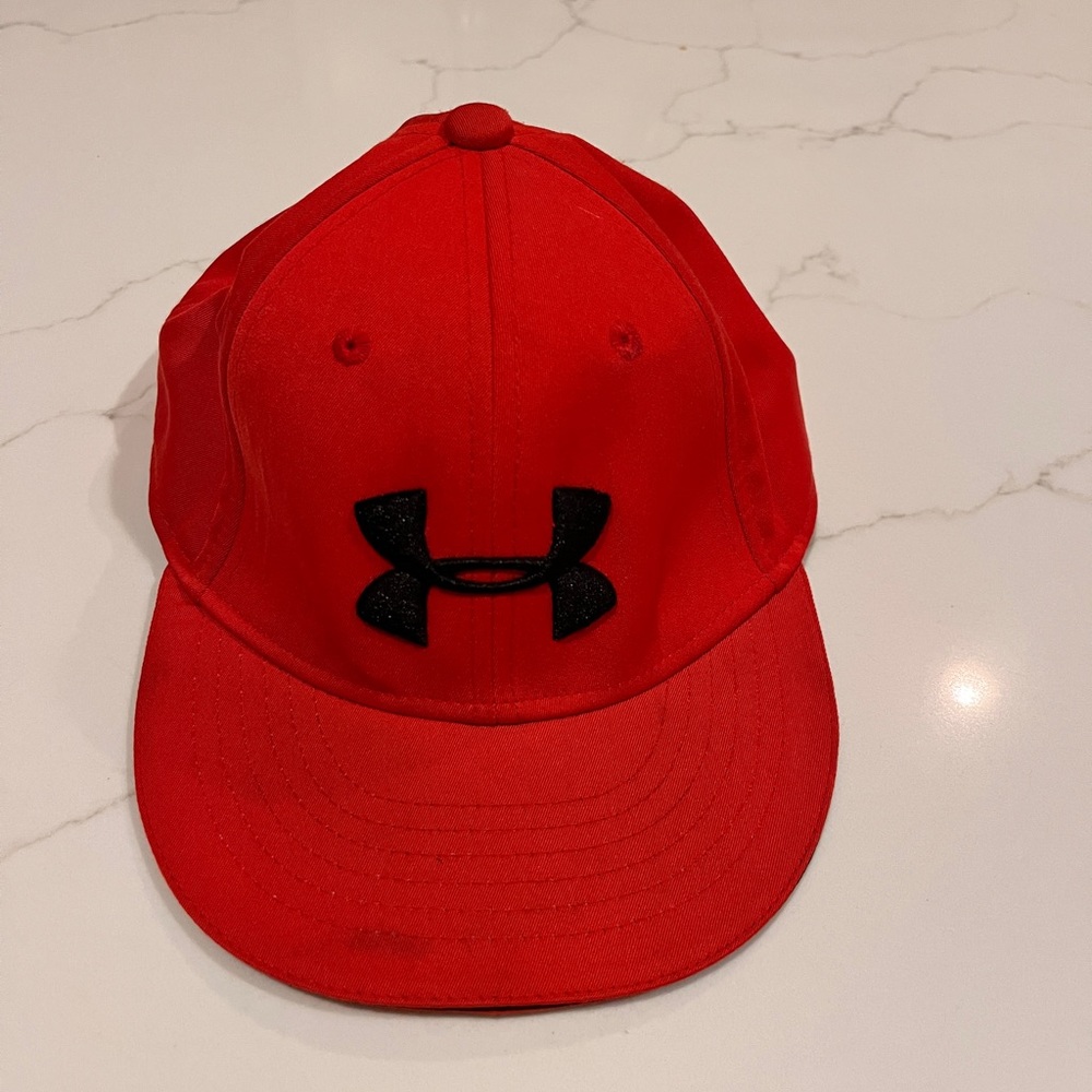 Under Armour baseball cap, red, size youth adjustable band.